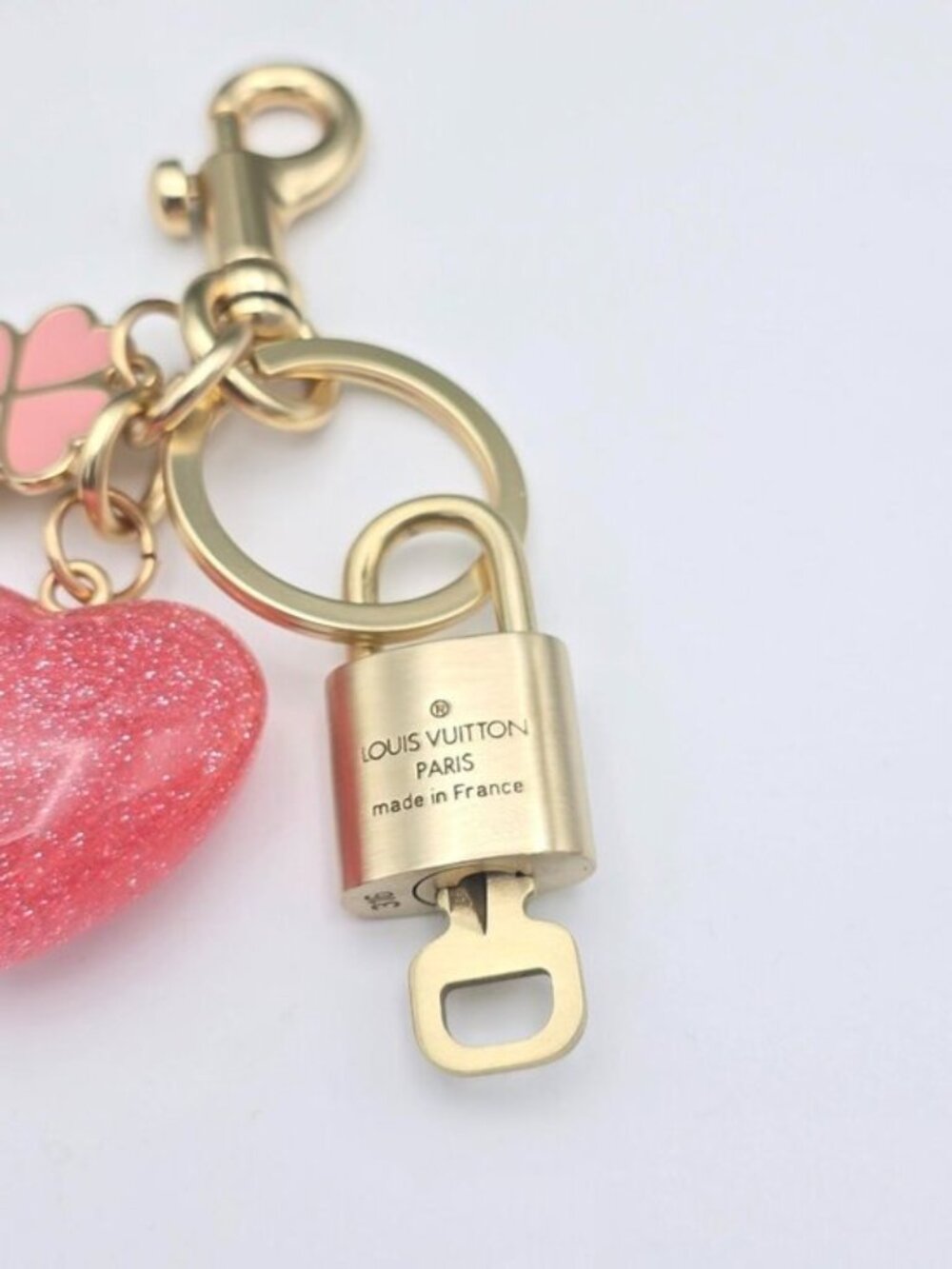 Authentic Louis Vuitton Gold Lock & Key ✨ Unbranded Heart Bag Charm Keychain - Picture 8 of 10